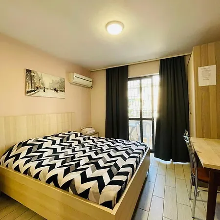 Penzion Urban Life Tirana- Economy