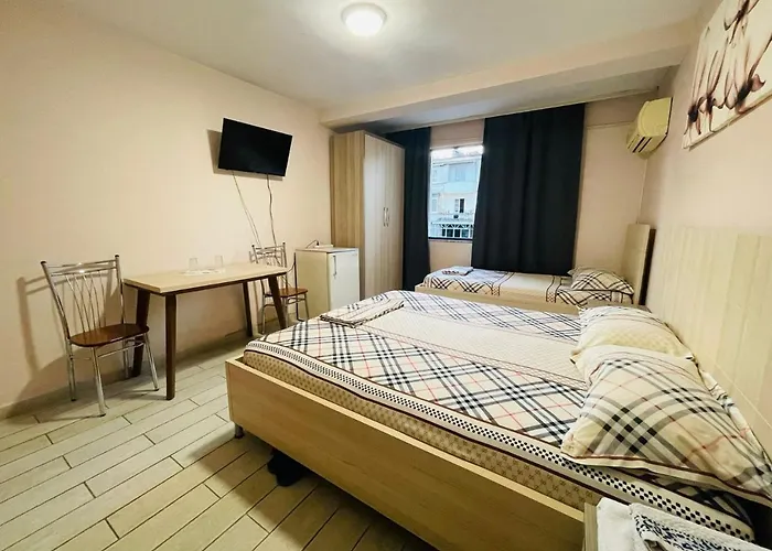 Urban Life Tirana- Economy Herberg *