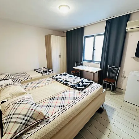 Urban Life Tirana- Economy Han/Misafirhane